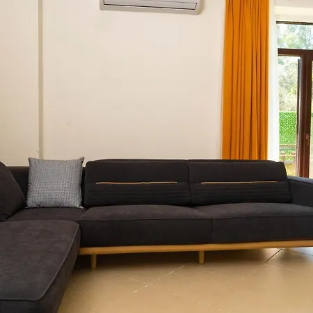 Private Villa-villa Lufu 马尔马里斯