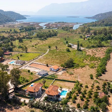 Private Villa-villa Lufu 马尔马里斯